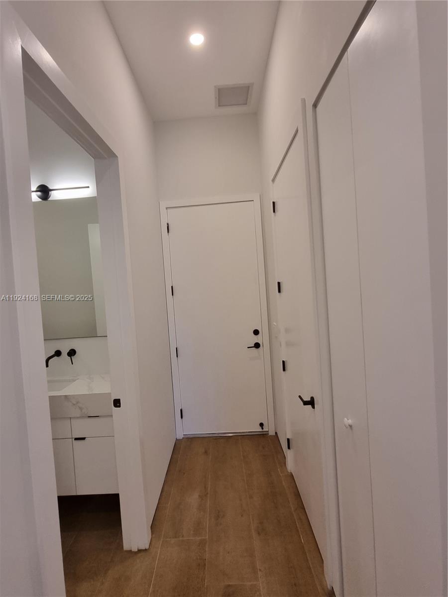 DIXIE PARK - Residential Lease