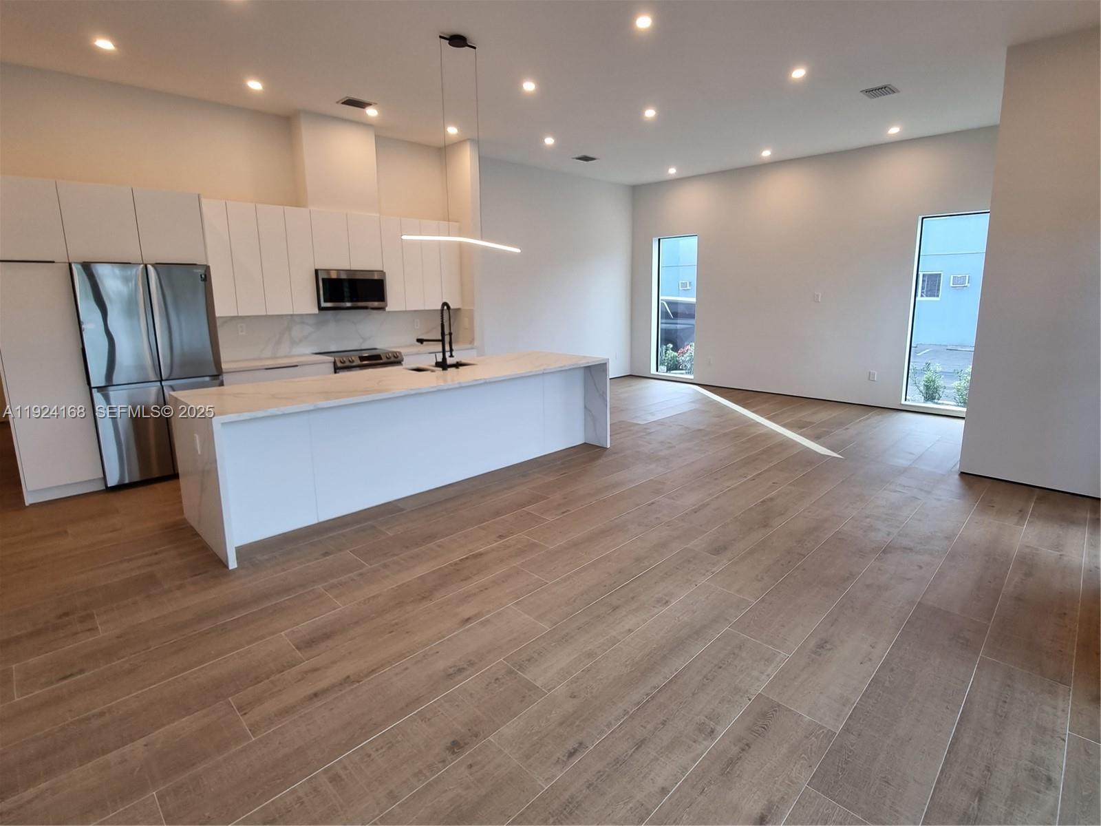 DIXIE PARK - Residential Lease