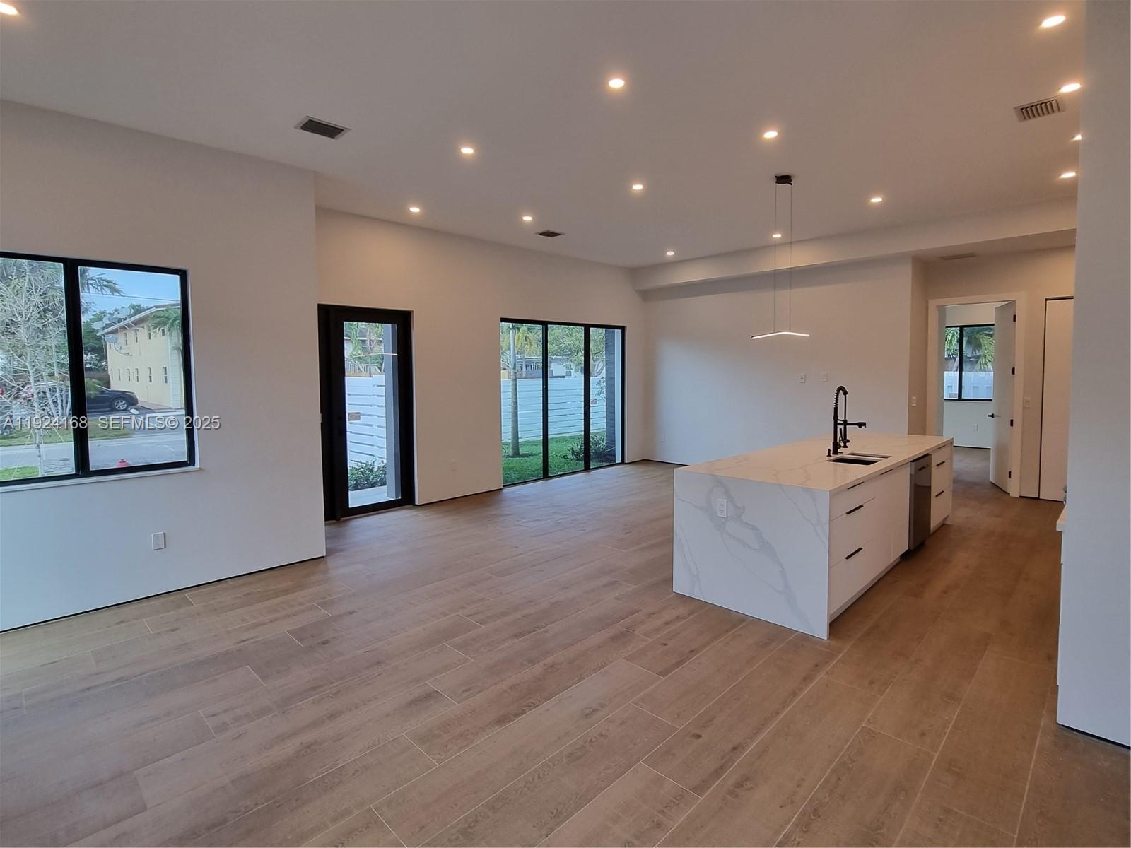 DIXIE PARK - Residential Lease