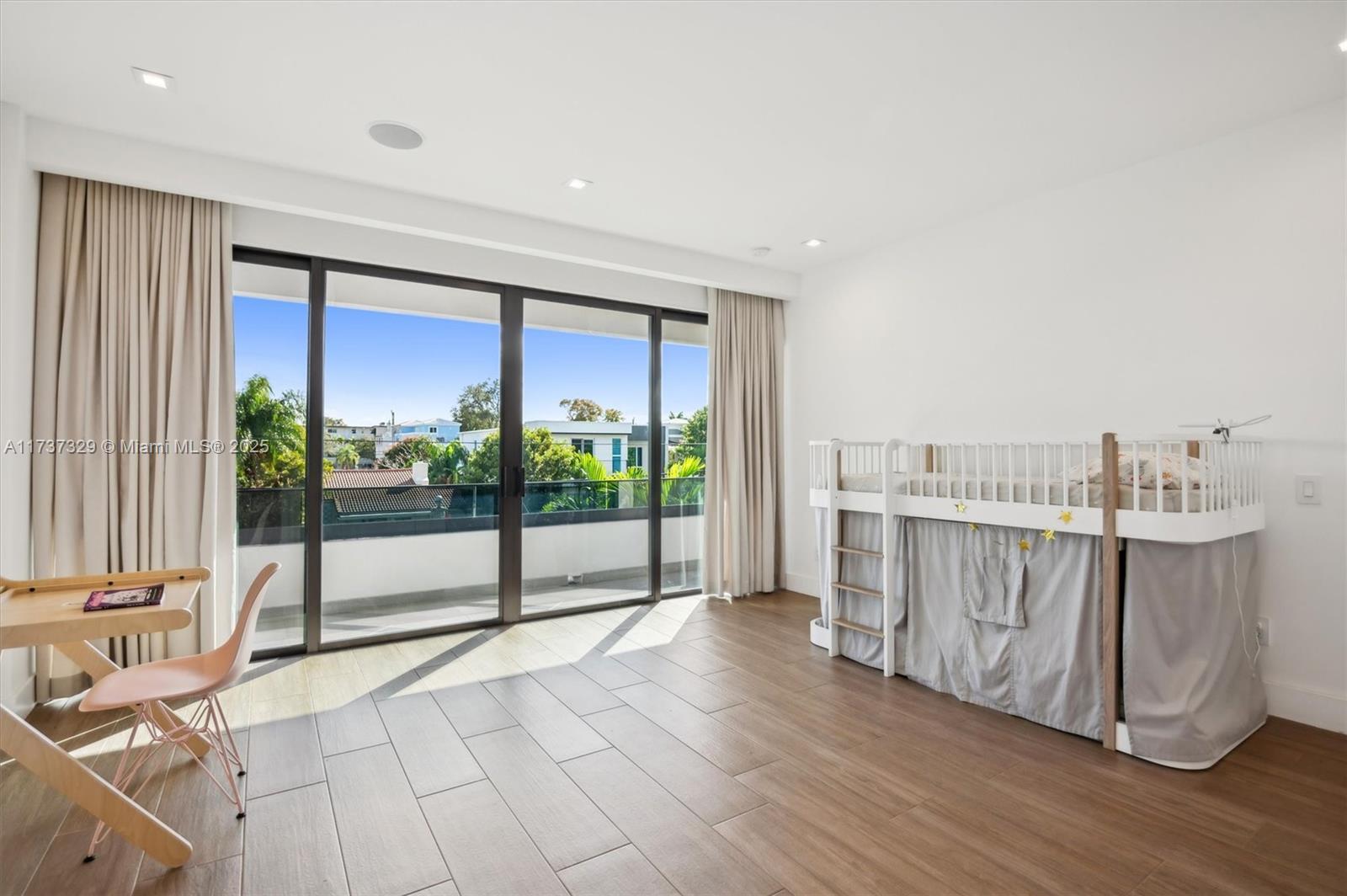 VICTORIA PARK - Residential
