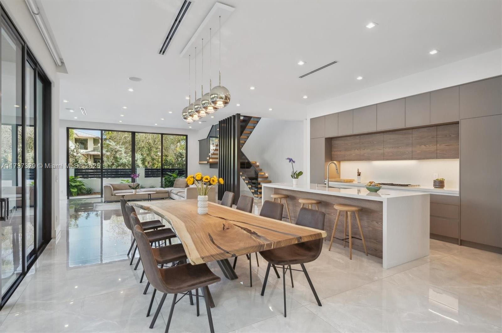 VICTORIA PARK - Residential
