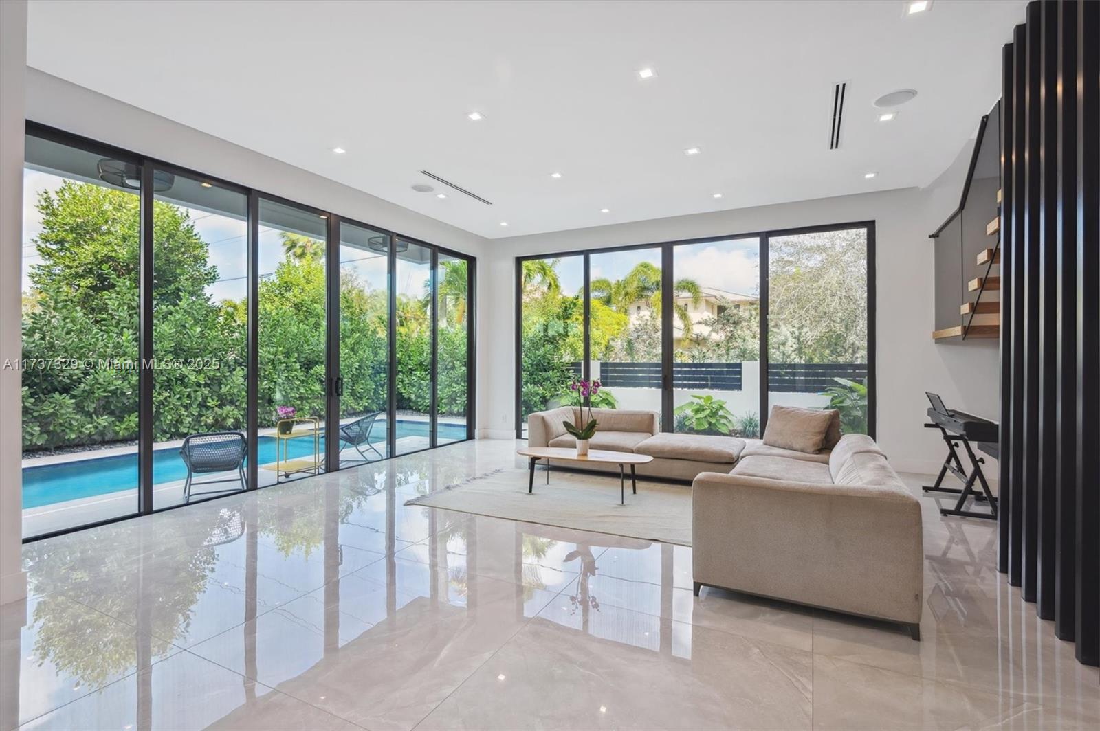 VICTORIA PARK - Residential