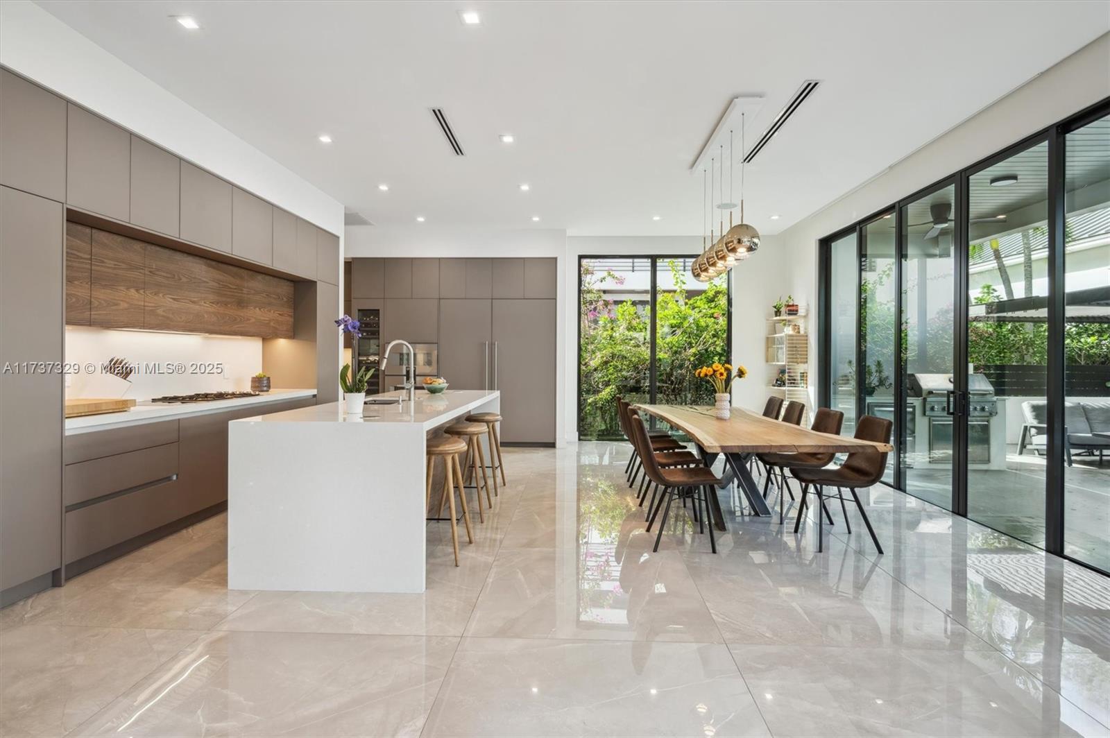 VICTORIA PARK - Residential