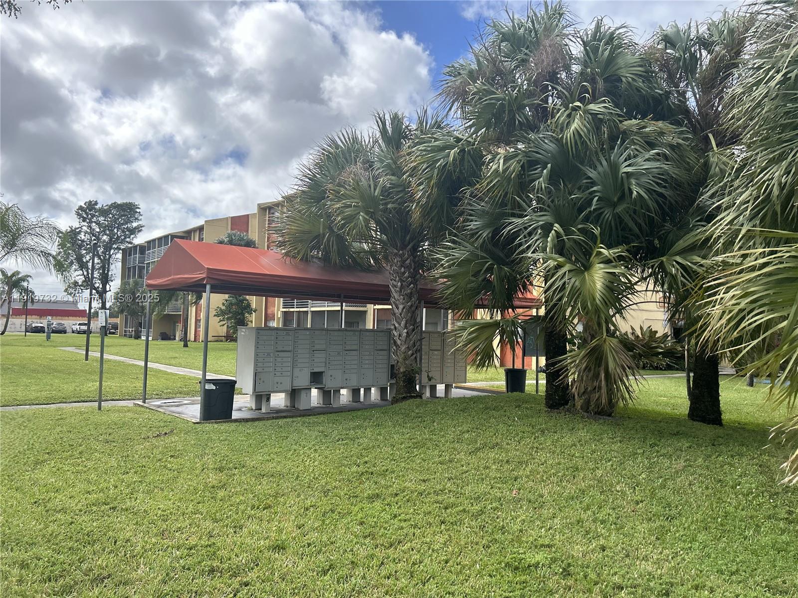 SUNSET HILLS I CONDOMINIU - Residential