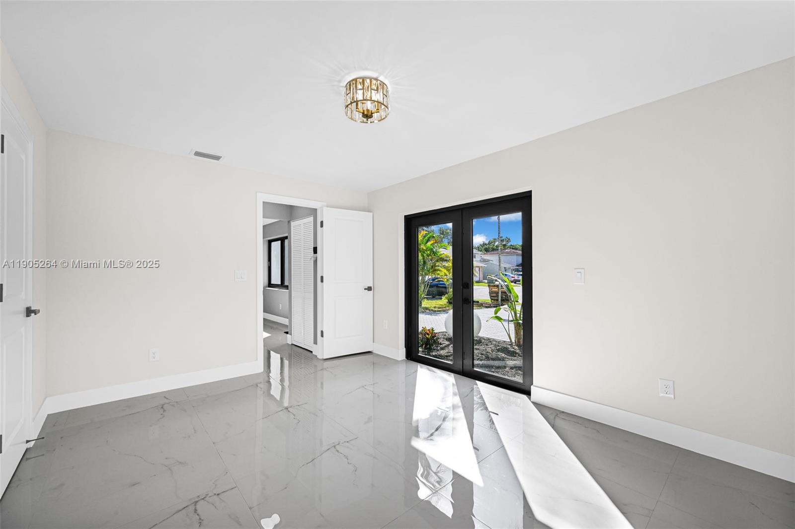 JUNIPER AT THE HAMMOCKS - Residential