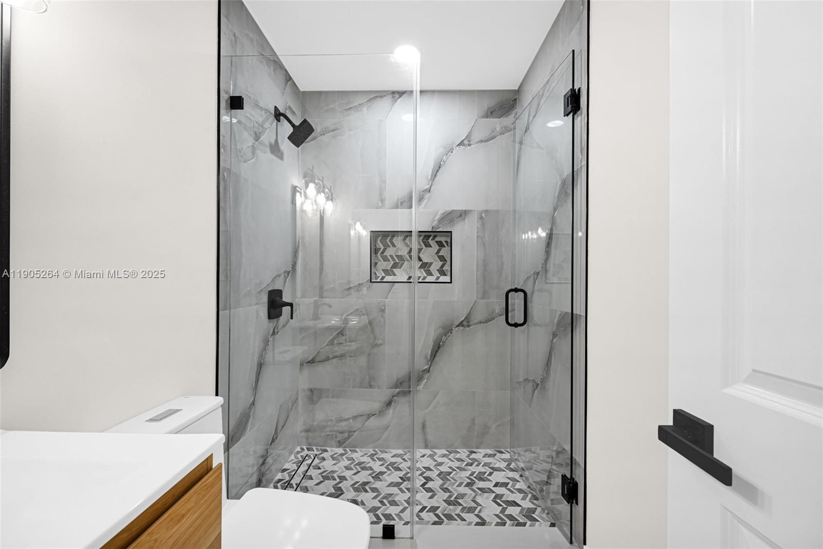 JUNIPER AT THE HAMMOCKS - Residential