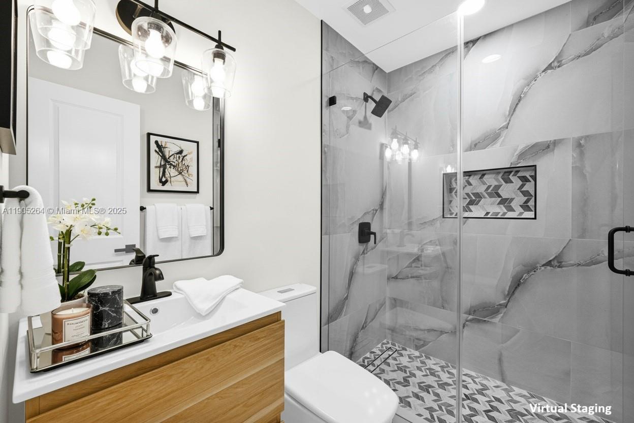 JUNIPER AT THE HAMMOCKS - Residential