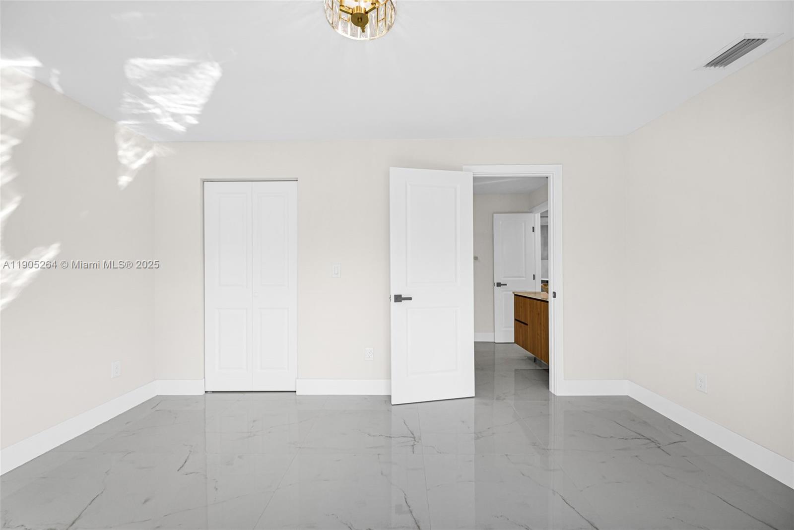 JUNIPER AT THE HAMMOCKS - Residential