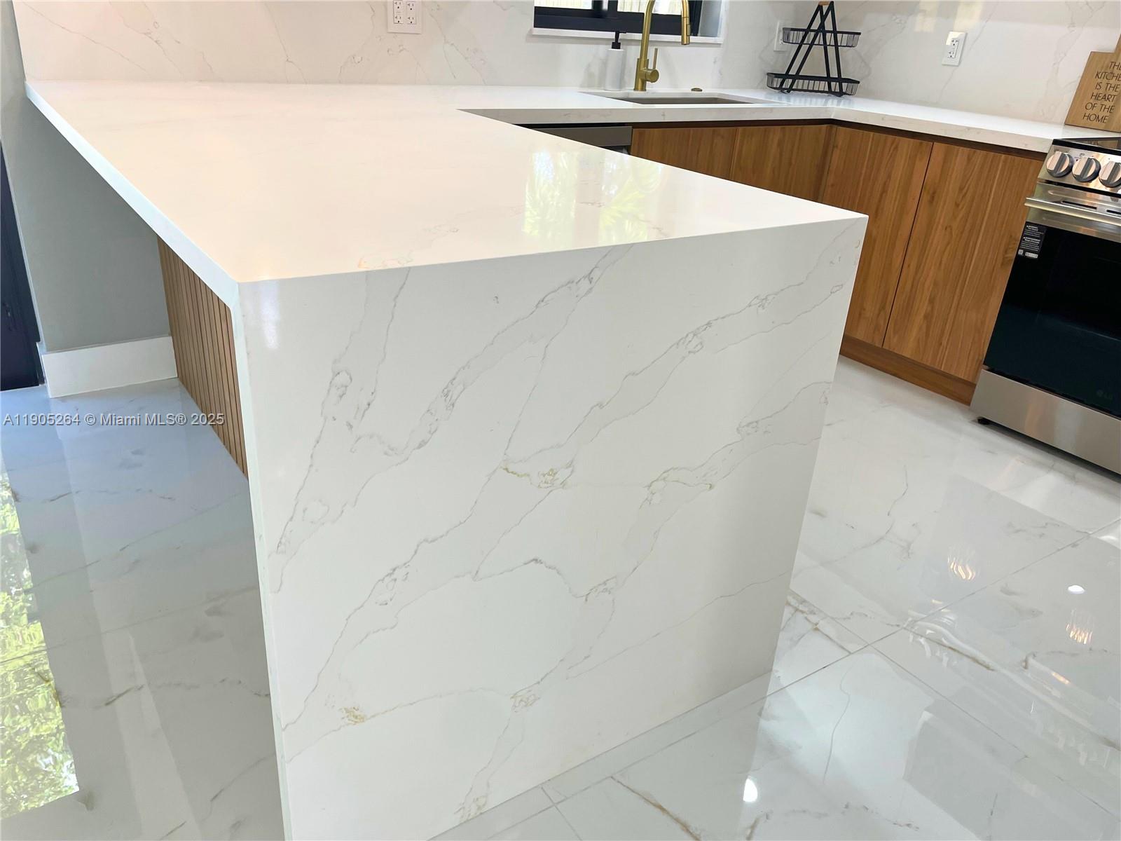 JUNIPER AT THE HAMMOCKS - Residential