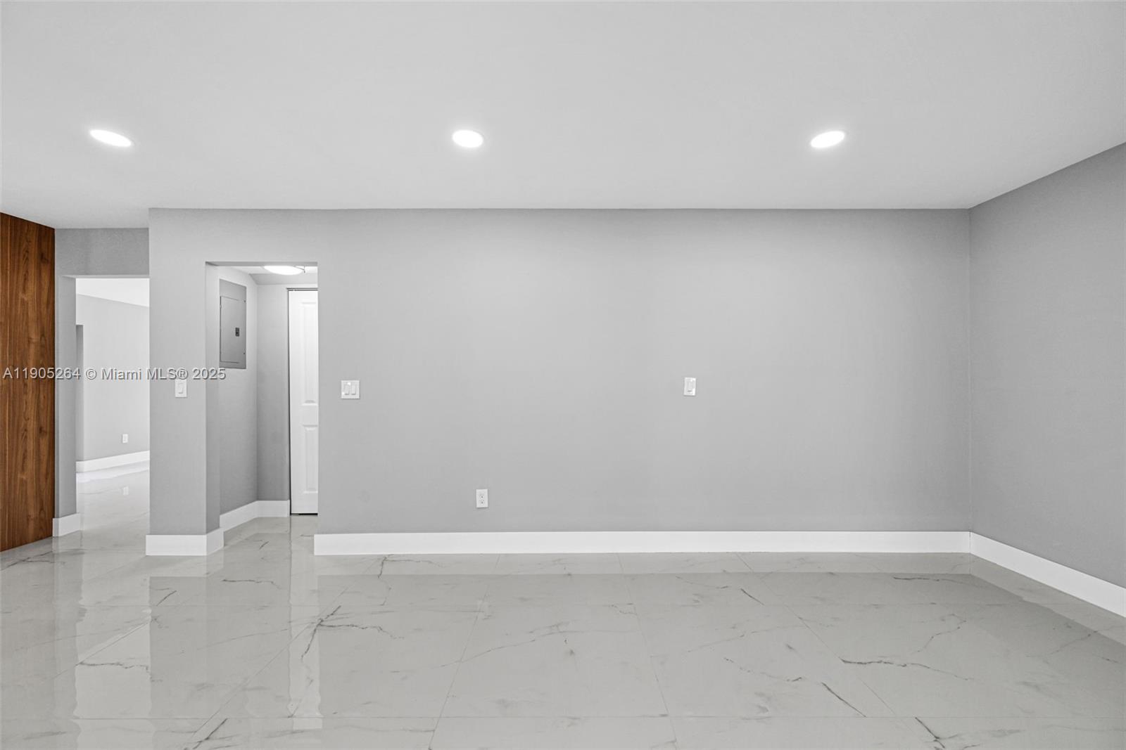 JUNIPER AT THE HAMMOCKS - Residential