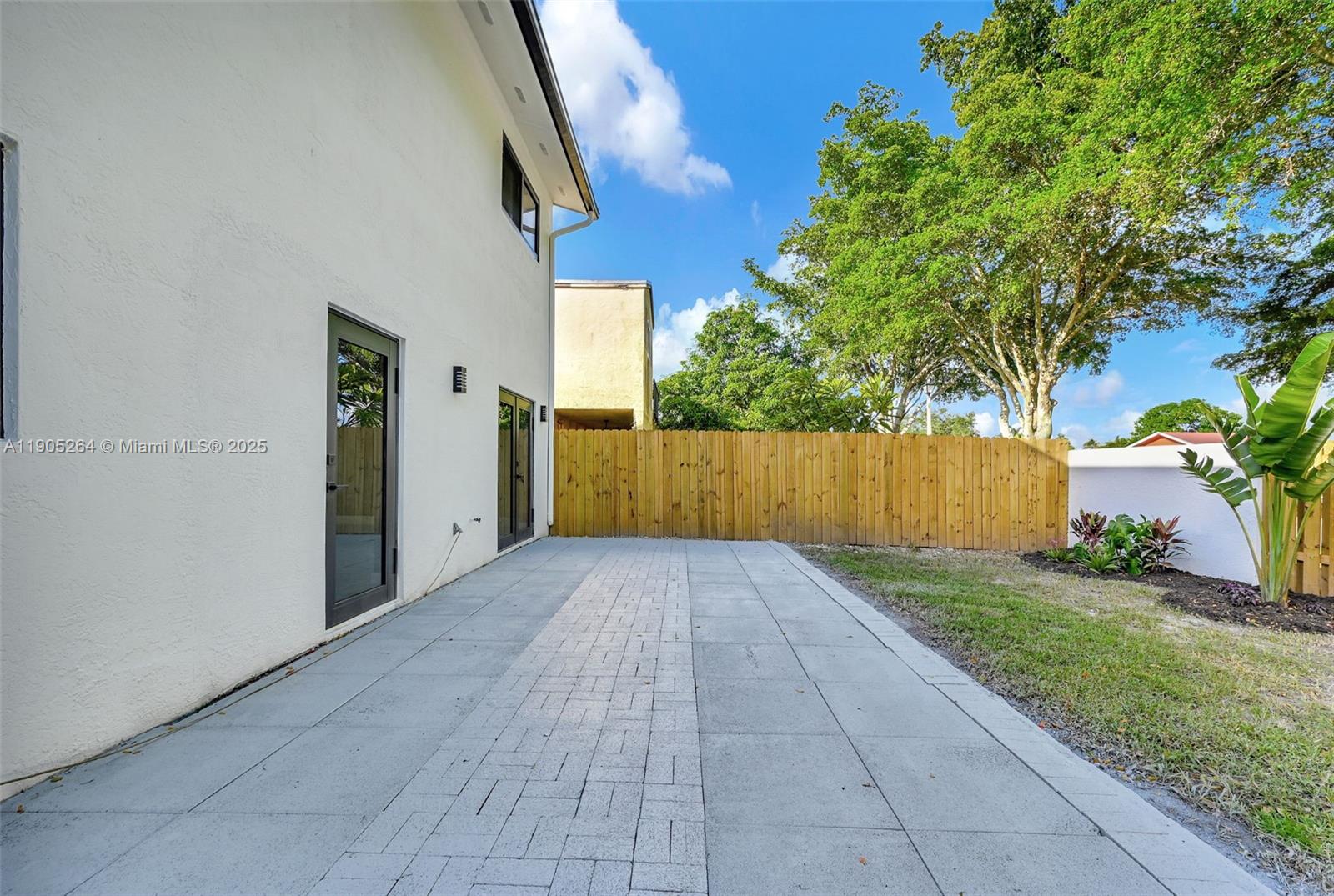 JUNIPER AT THE HAMMOCKS - Residential