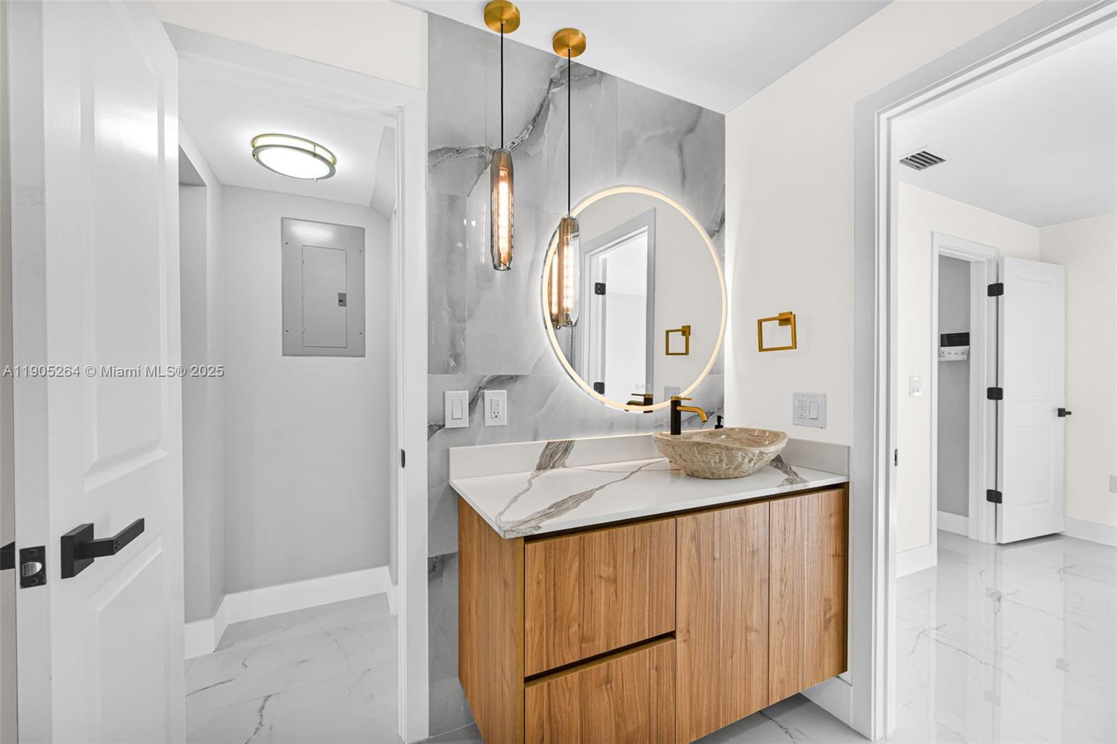 JUNIPER AT THE HAMMOCKS - Residential