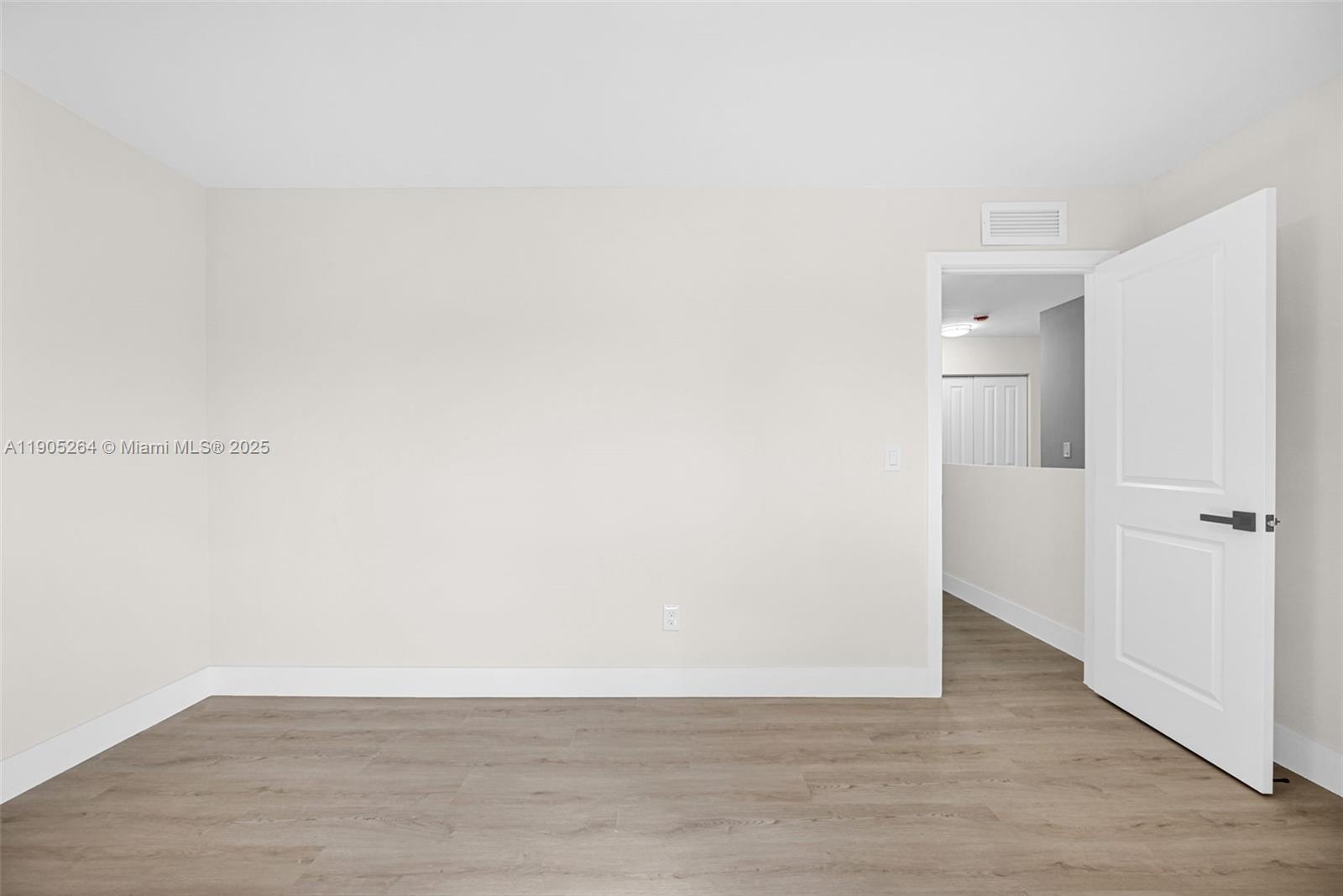 JUNIPER AT THE HAMMOCKS - Residential