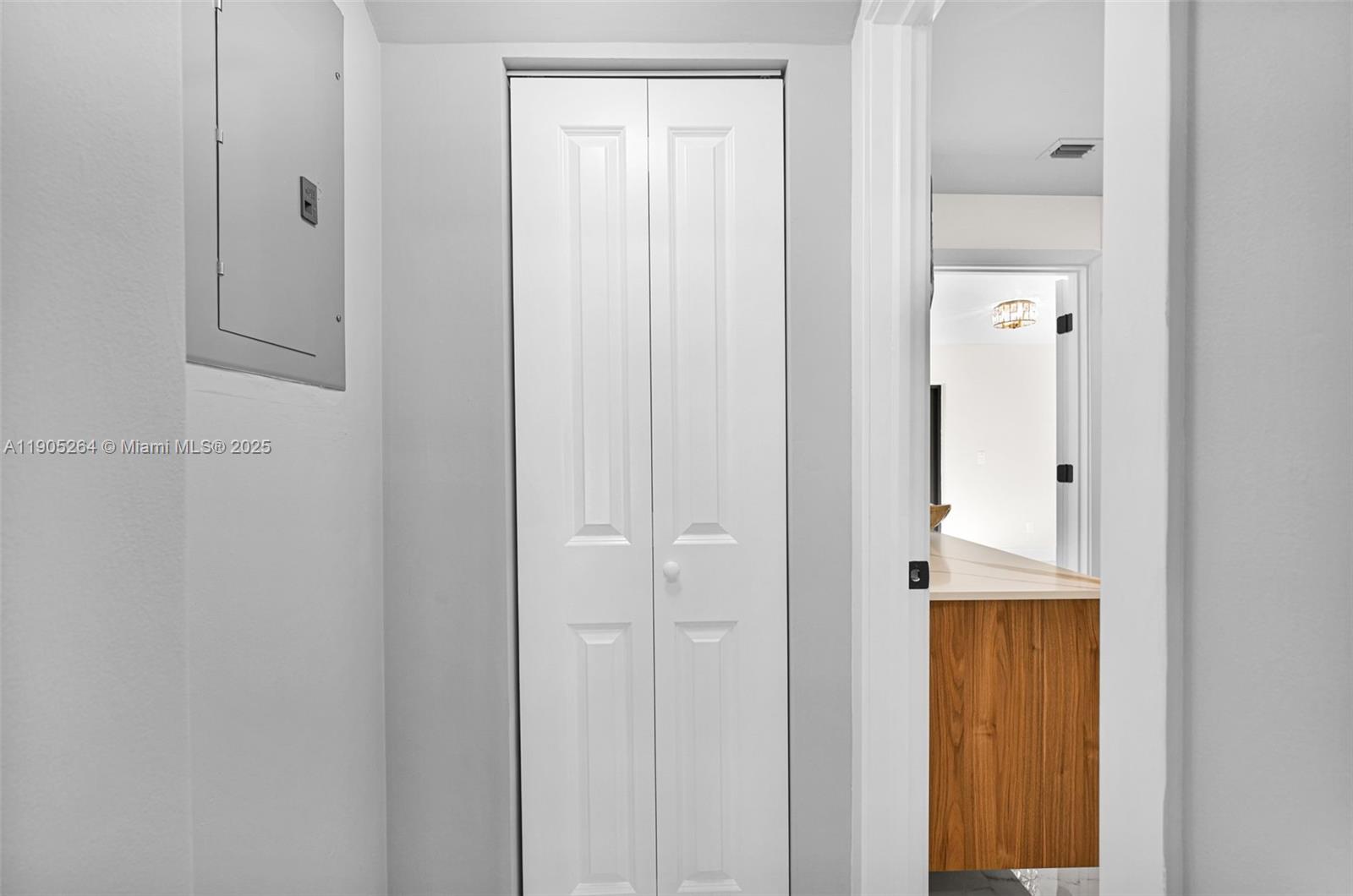 JUNIPER AT THE HAMMOCKS - Residential