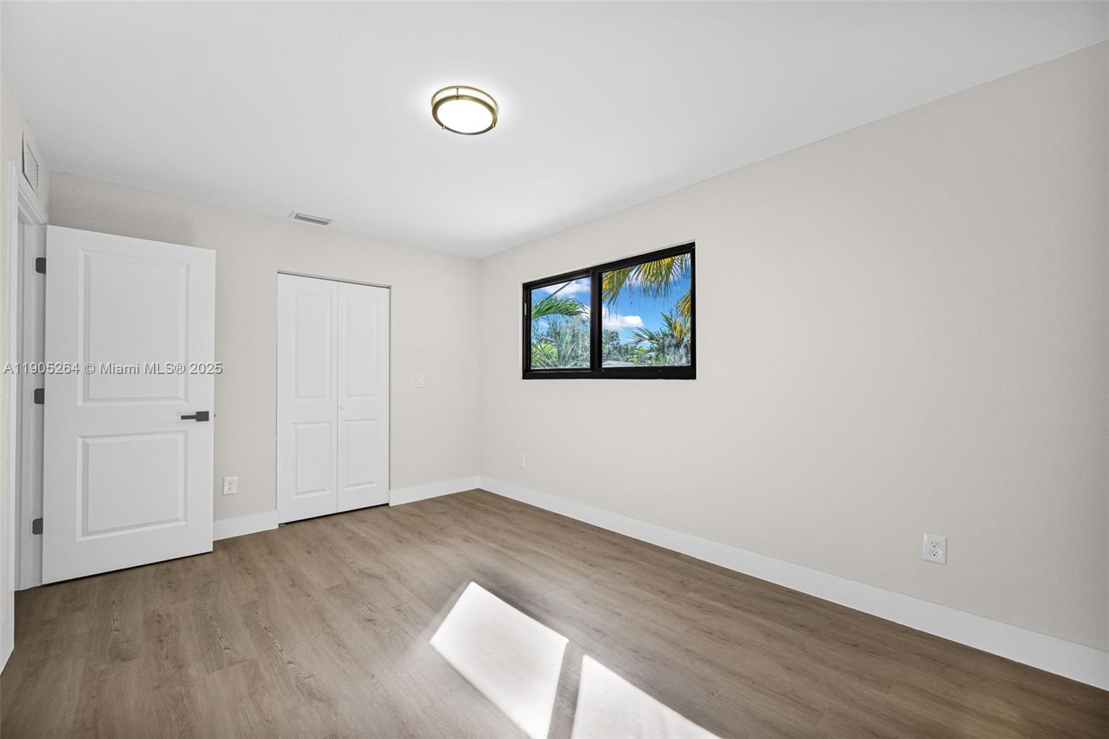 JUNIPER AT THE HAMMOCKS - Residential