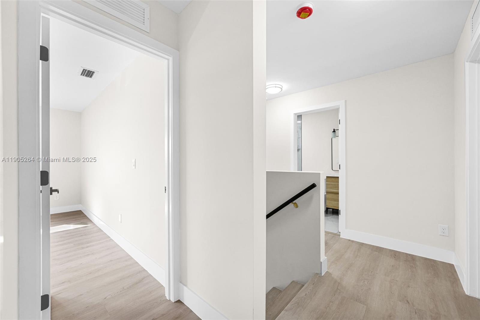 JUNIPER AT THE HAMMOCKS - Residential