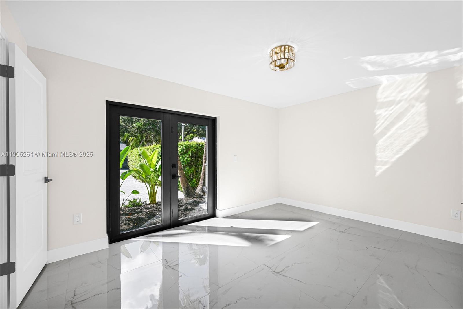 JUNIPER AT THE HAMMOCKS - Residential