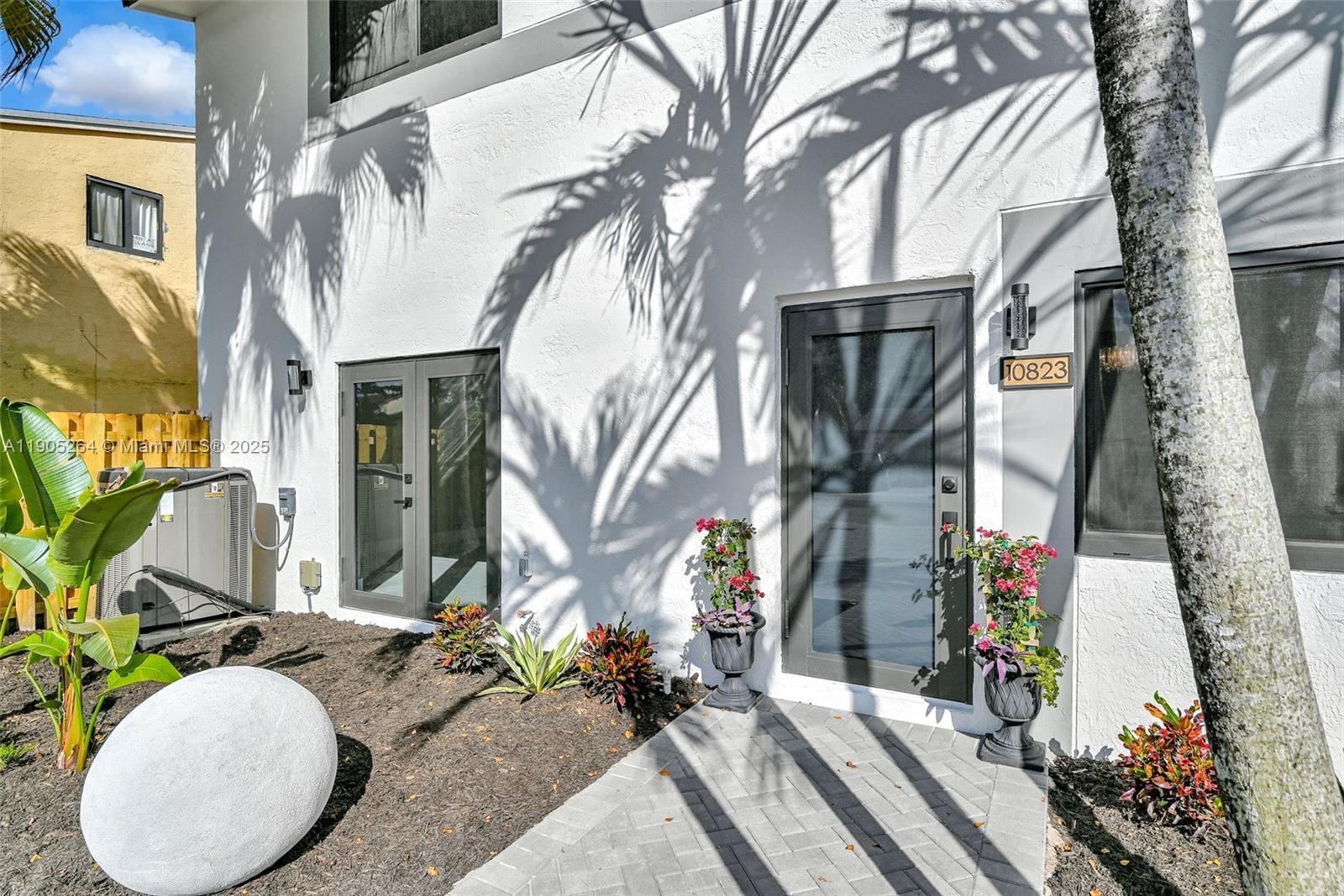 JUNIPER AT THE HAMMOCKS - Residential