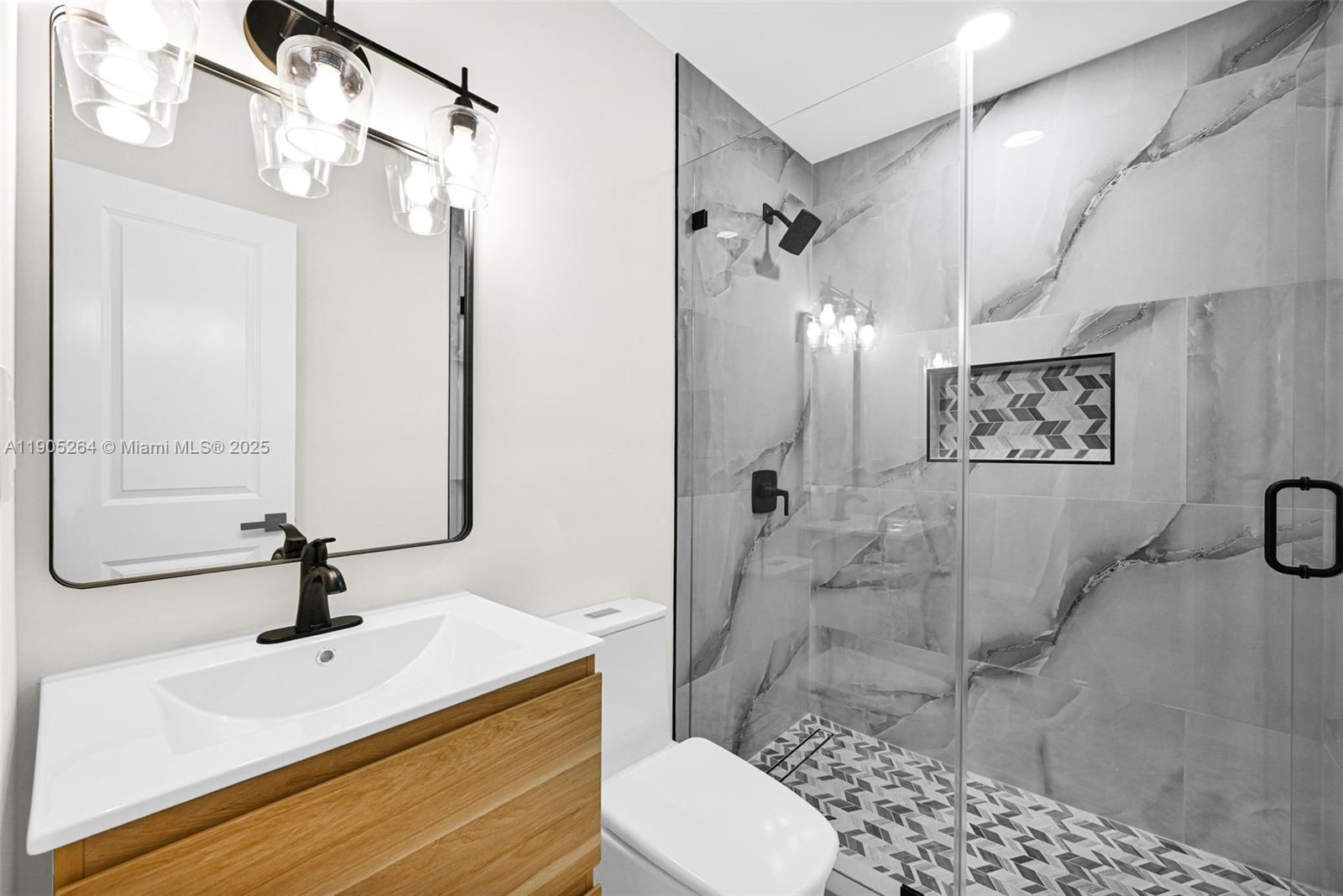 JUNIPER AT THE HAMMOCKS - Residential