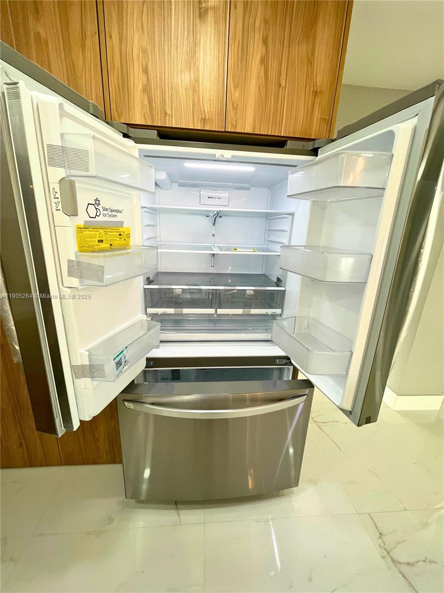 JUNIPER AT THE HAMMOCKS - Residential