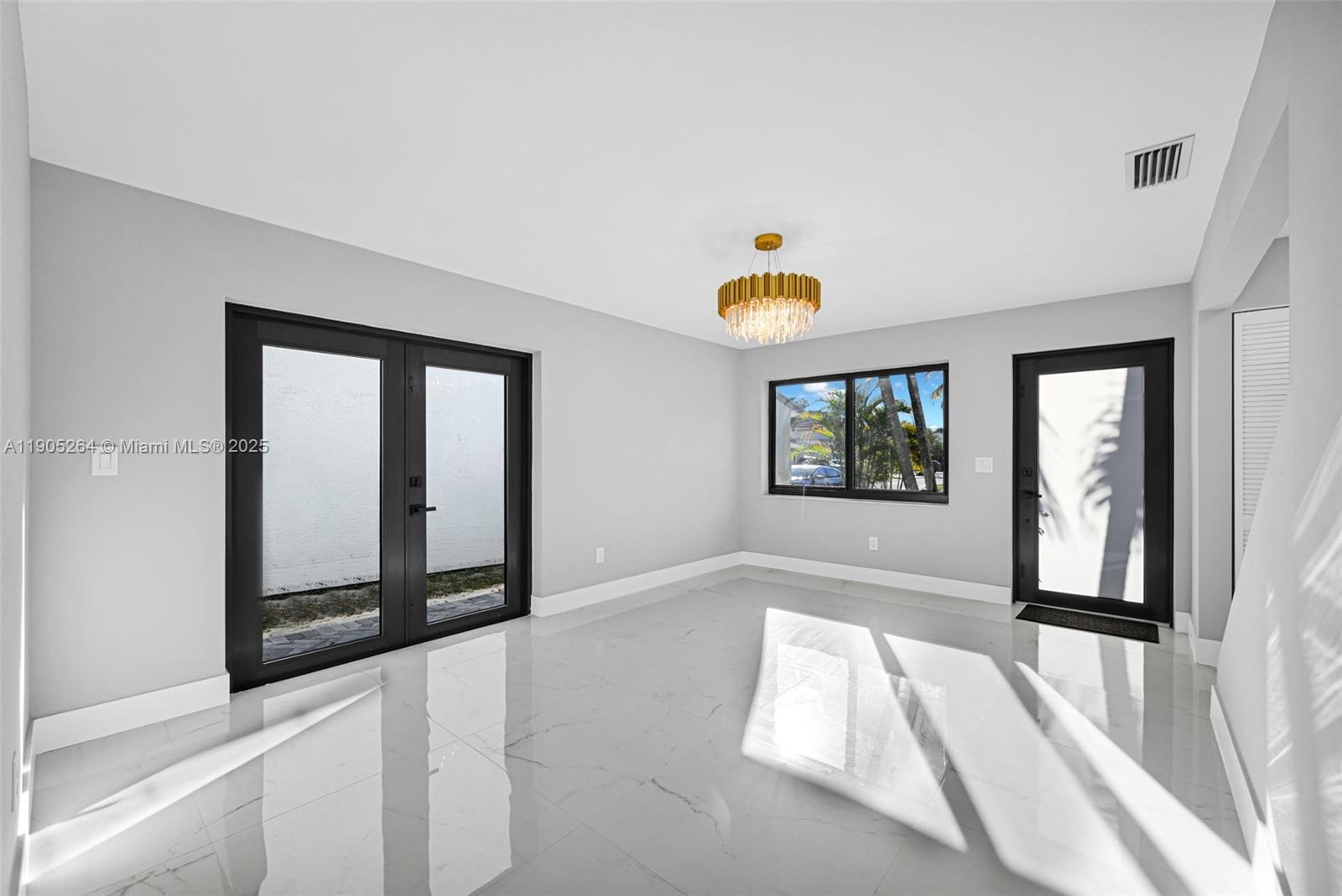 JUNIPER AT THE HAMMOCKS - Residential