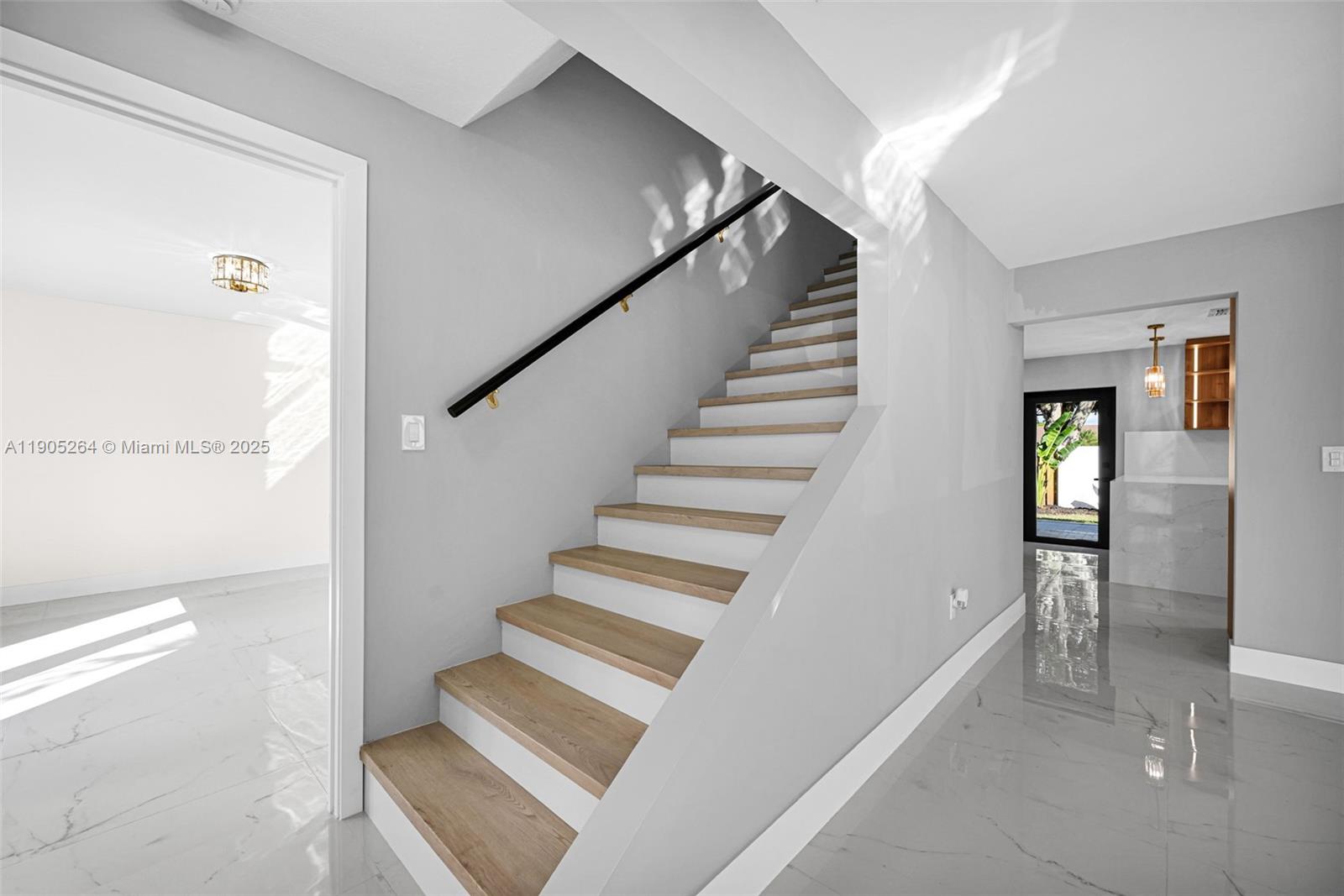 JUNIPER AT THE HAMMOCKS - Residential