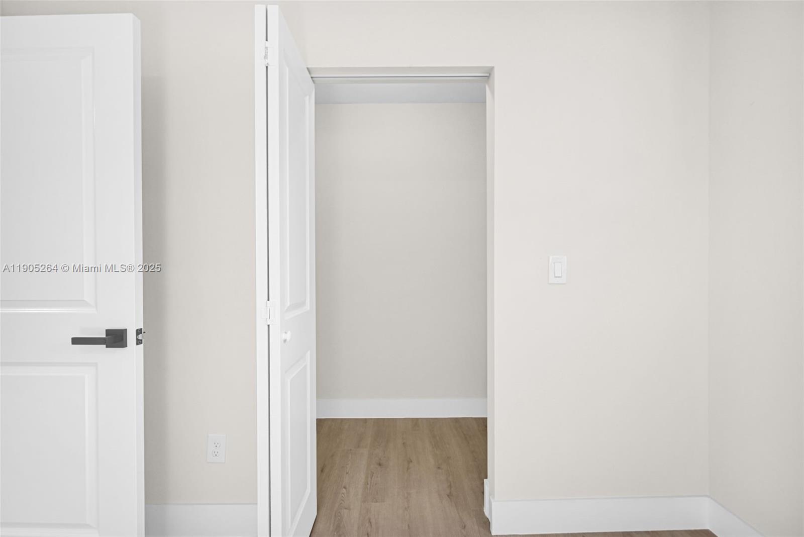 JUNIPER AT THE HAMMOCKS - Residential