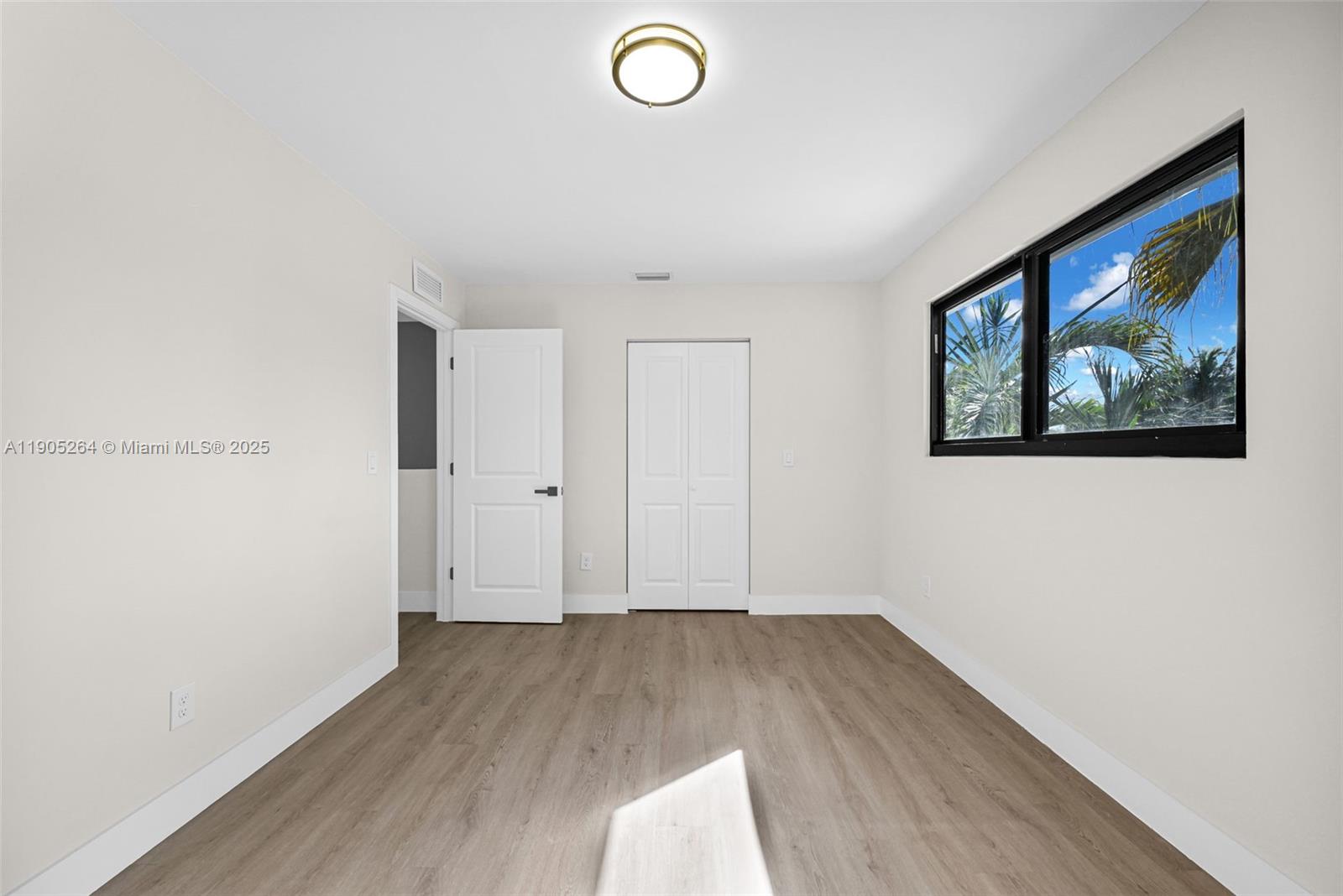 JUNIPER AT THE HAMMOCKS - Residential