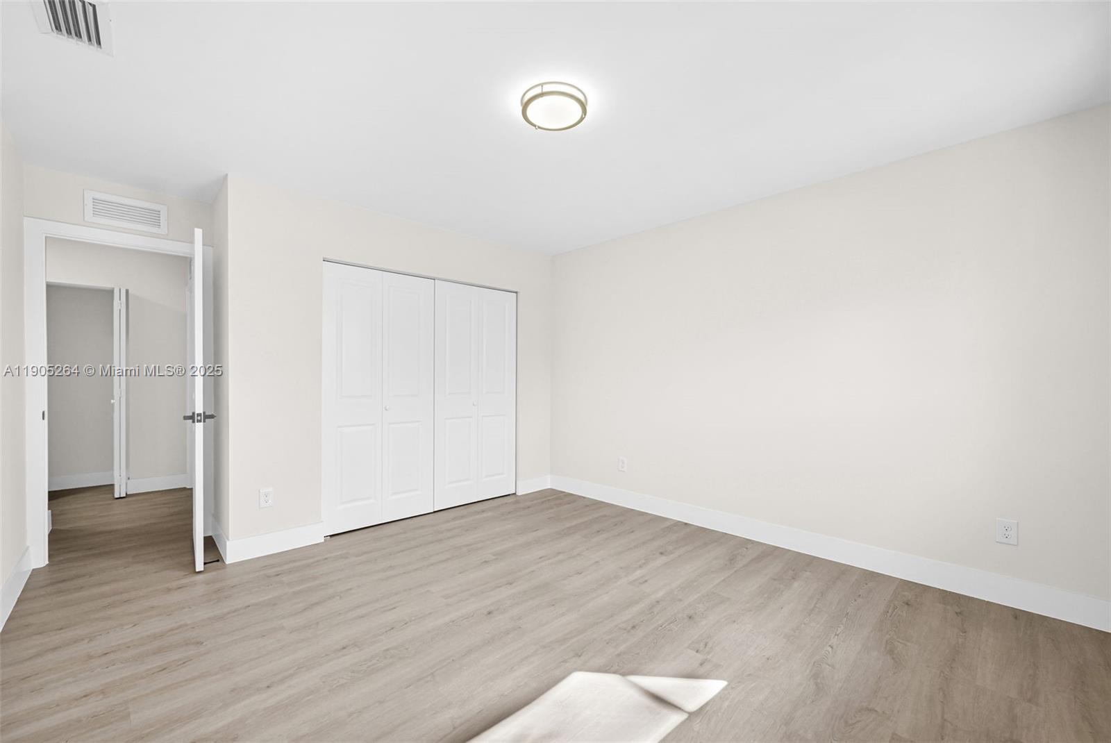 JUNIPER AT THE HAMMOCKS - Residential