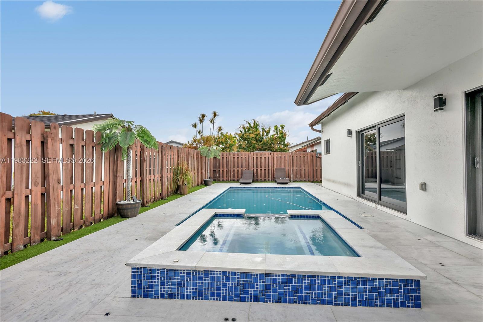 MAJESTIC HOMES - Residential