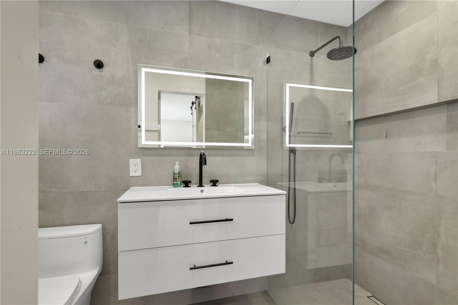 MAJESTIC HOMES - Residential