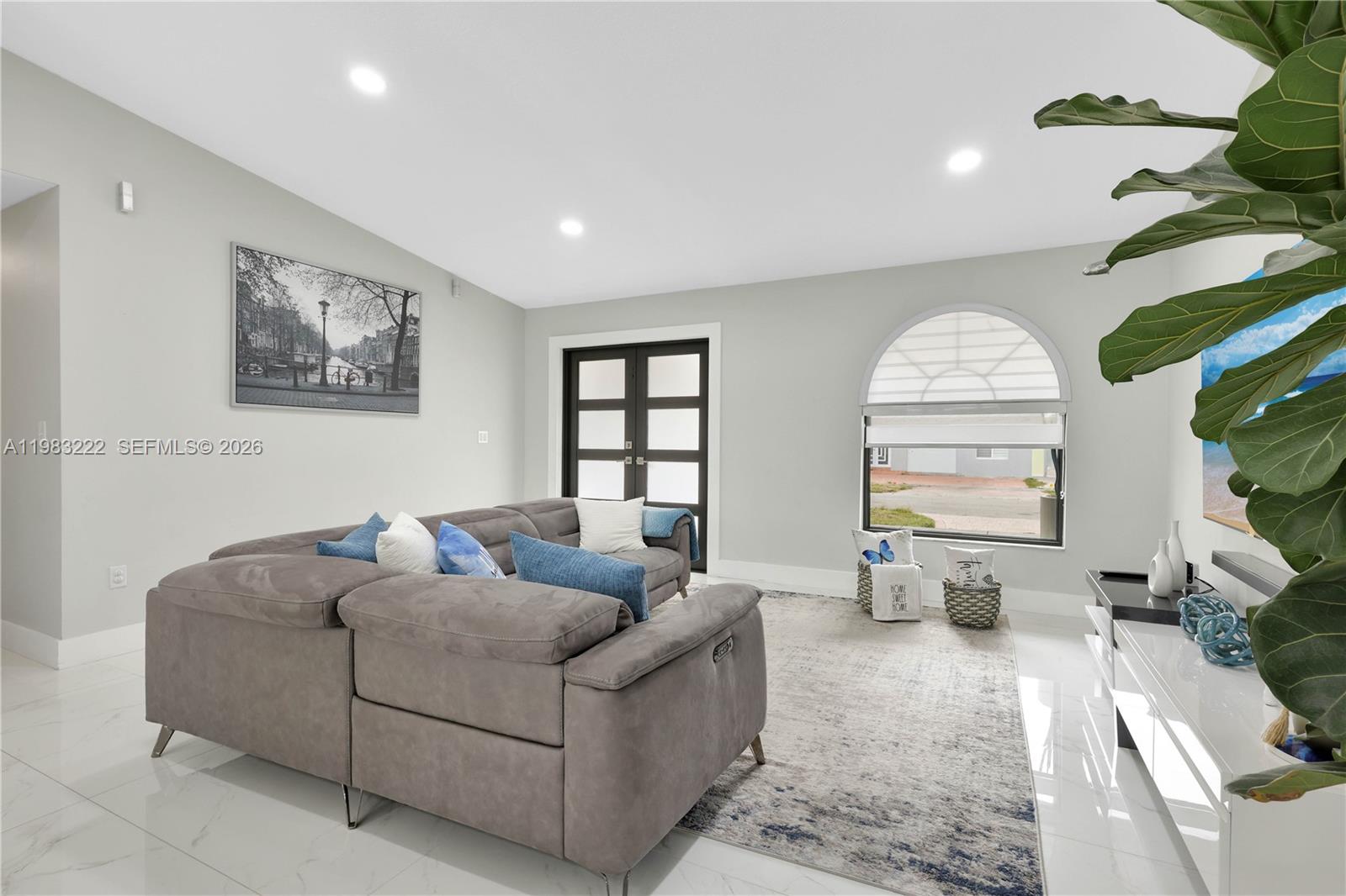 MAJESTIC HOMES - Residential