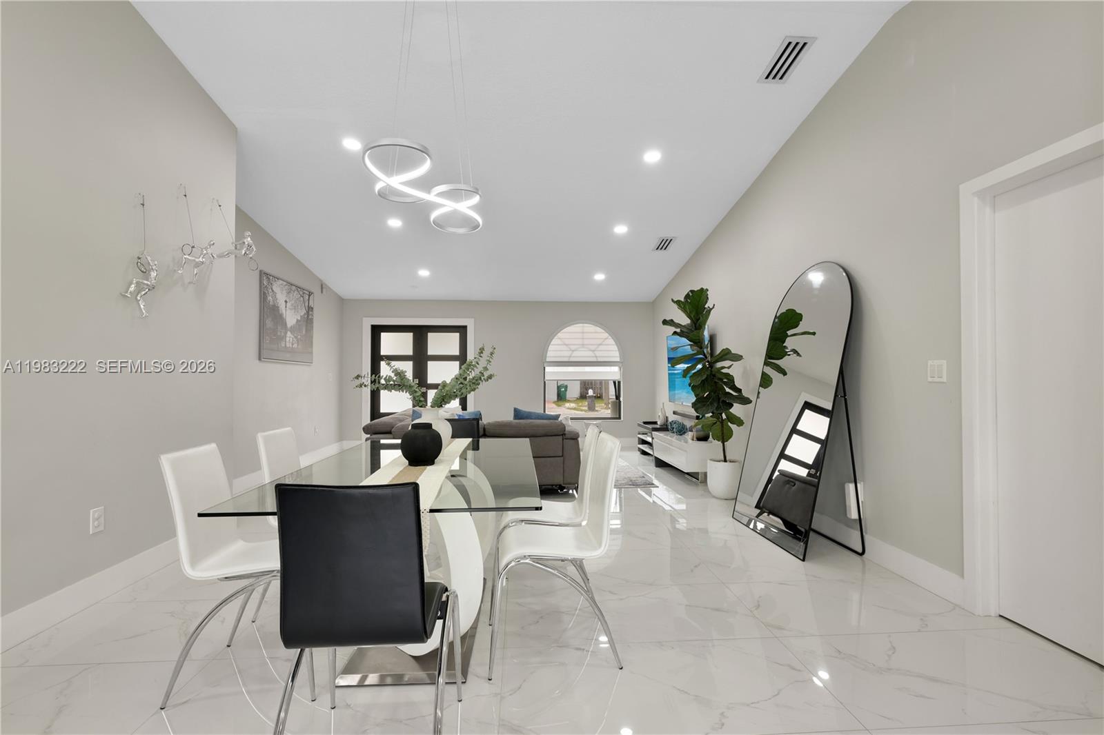 MAJESTIC HOMES - Residential