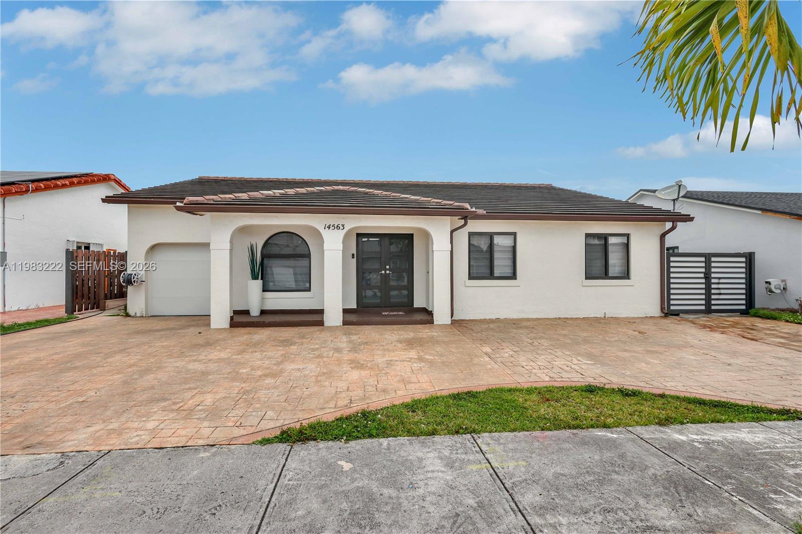 MAJESTIC HOMES - Residential