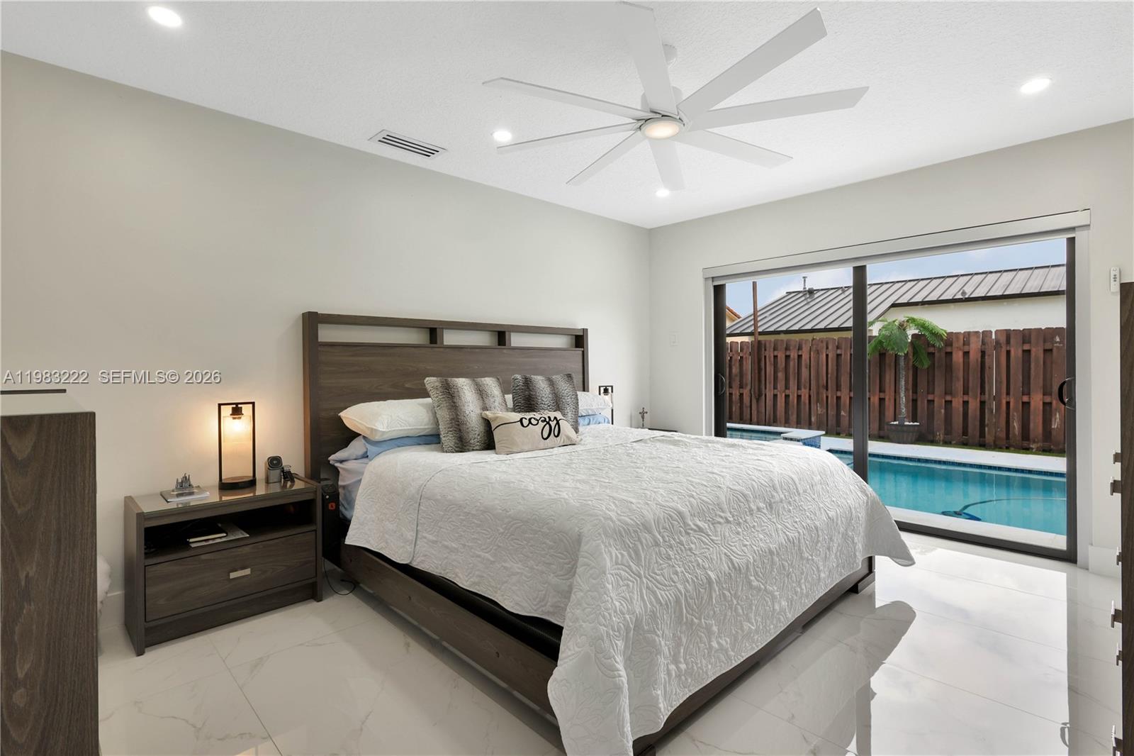 MAJESTIC HOMES - Residential