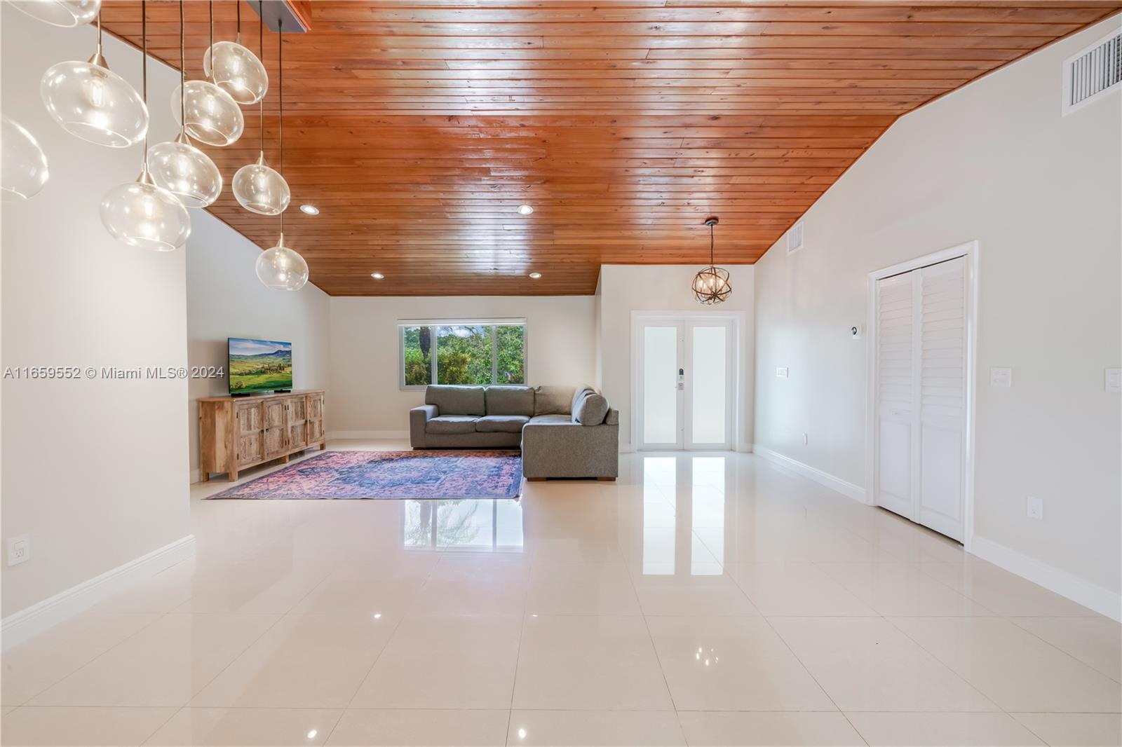 EDMOR ESTATES - Residential