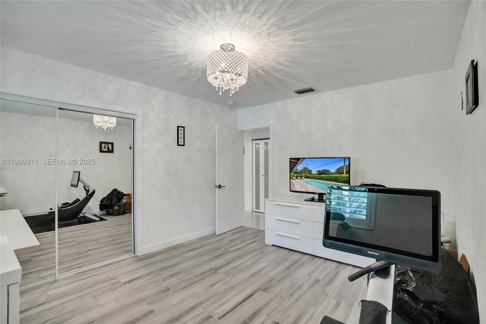 GREYNOLDS PARK WEST - Residential