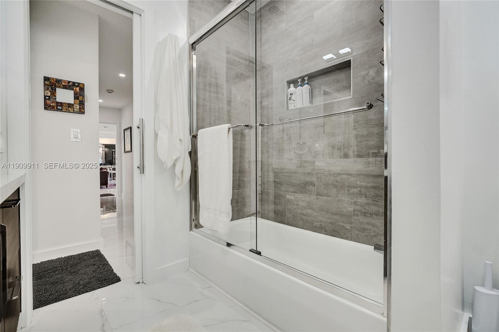 GREYNOLDS PARK WEST - Residential