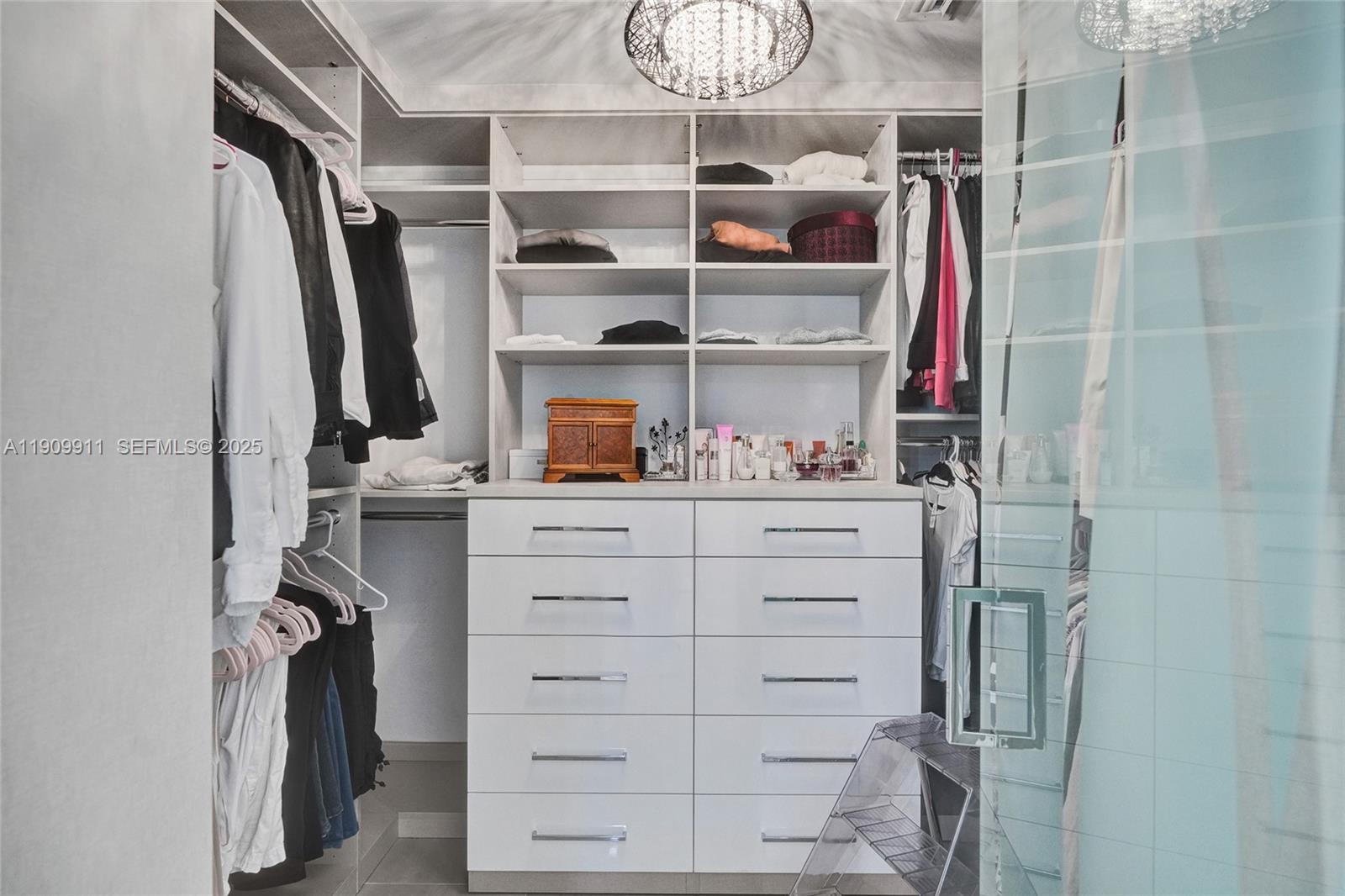 GREYNOLDS PARK WEST - Residential