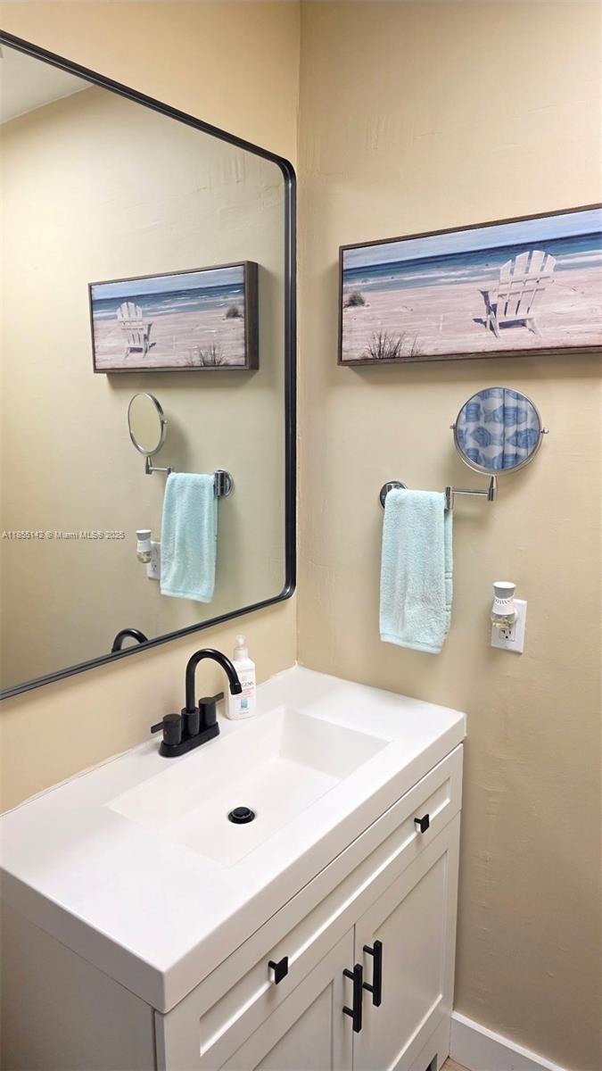 SUNRISE LAKES 133 CONDO - Residential