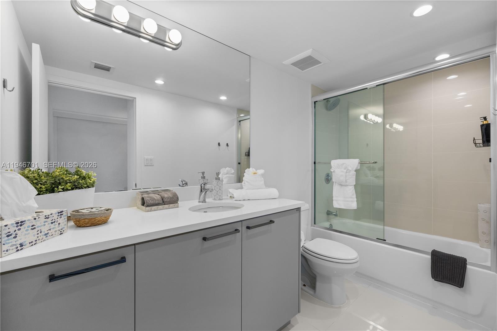 ONE BAY HARBOR CONDO - Residential