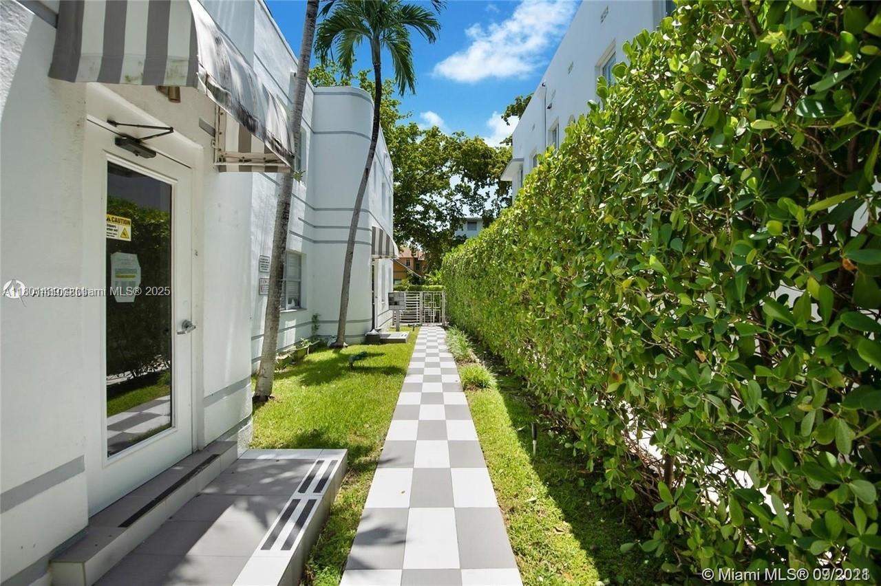 928 JEFFERSON CONDO - Residential