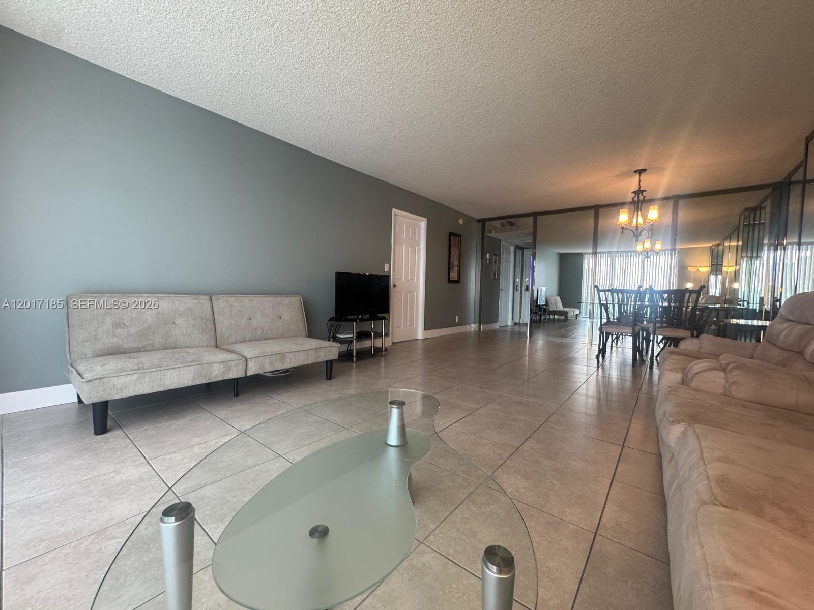 HALLMARK OF HOLLYWOOD CON - Residential Lease