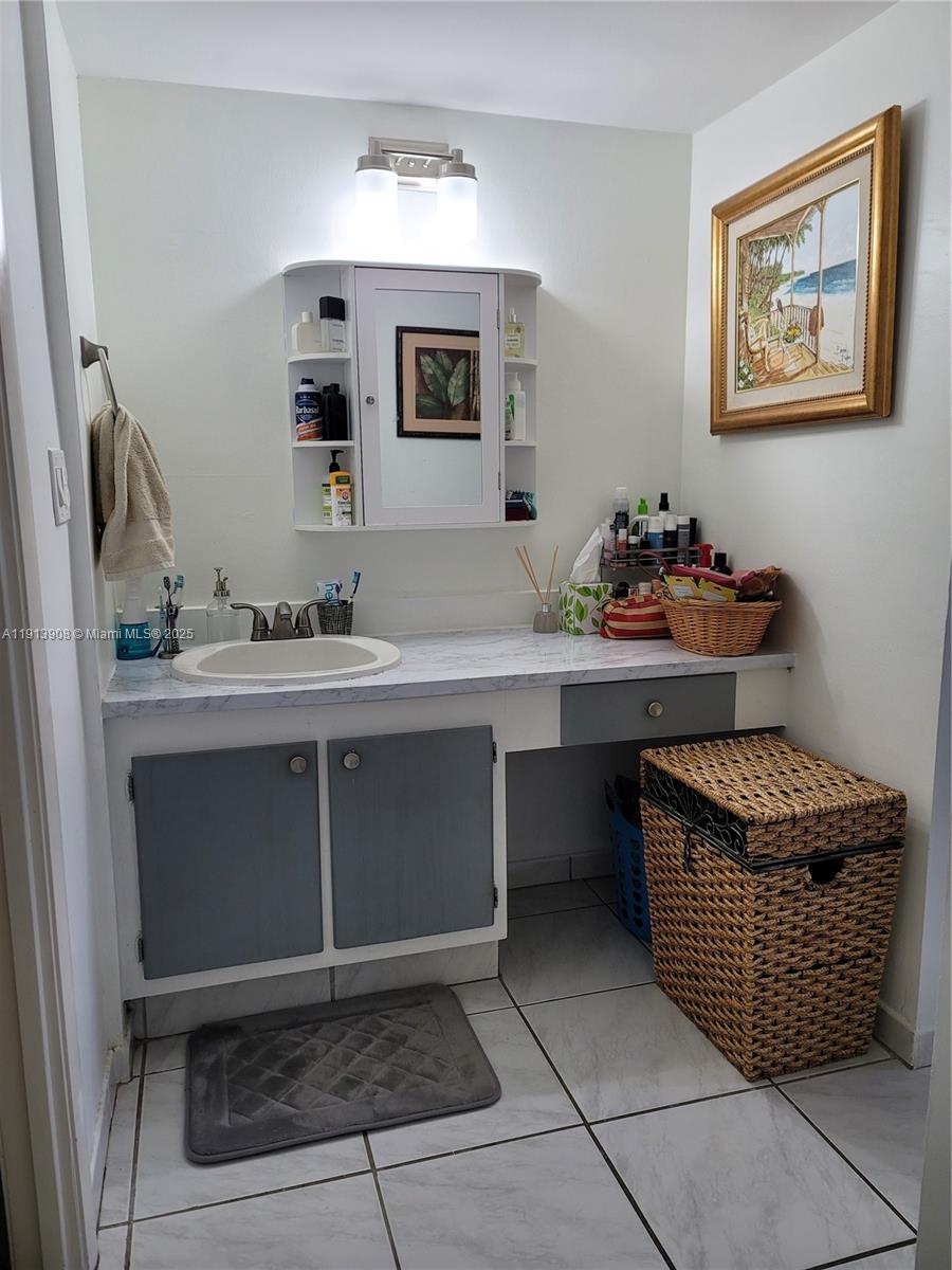 CORONADO CONDO- TOWER II - Residential