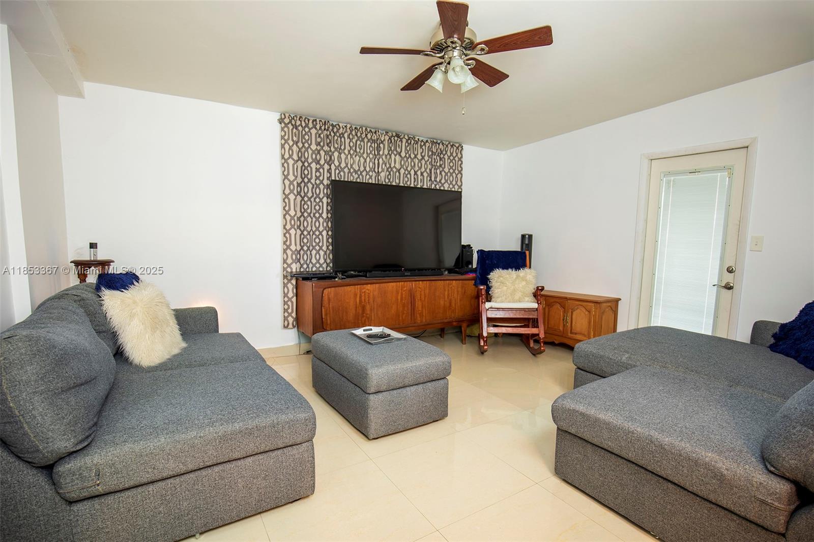 HOLLYWOOD HEIGHTS ESTATES - Residential