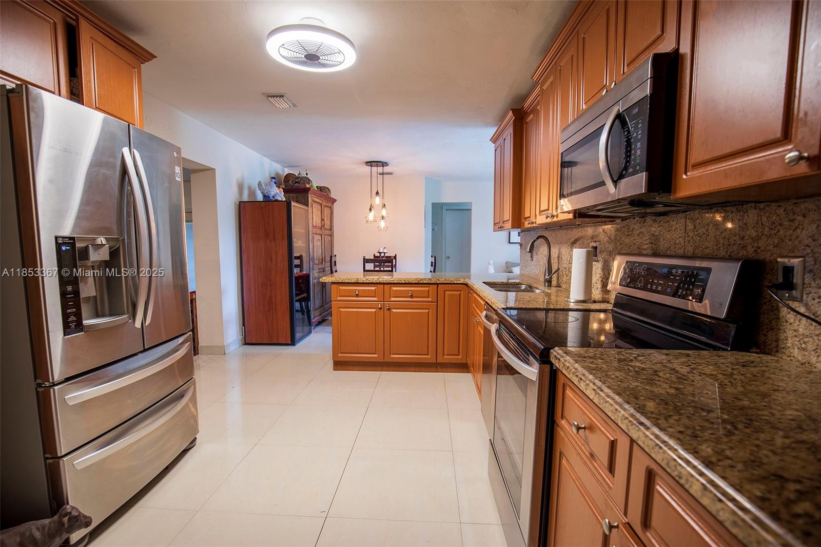 HOLLYWOOD HEIGHTS ESTATES - Residential