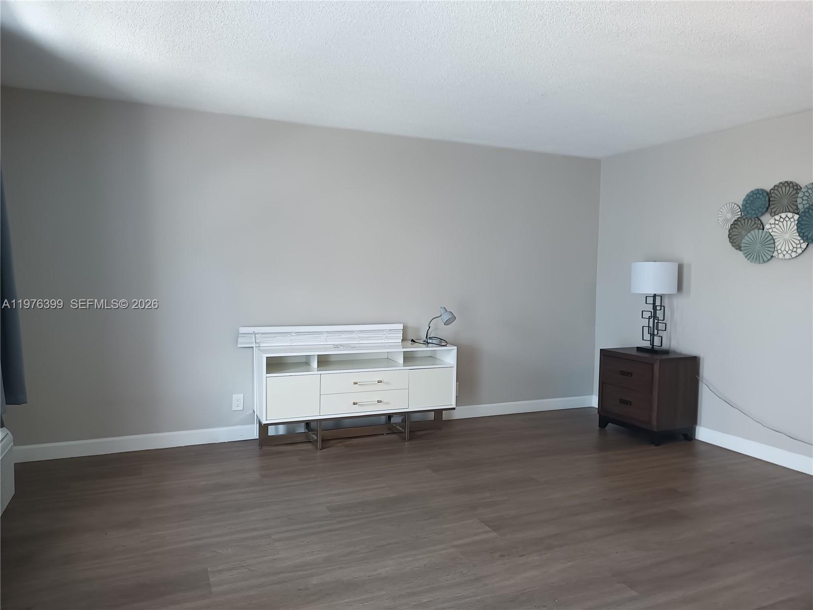 CROISSANT PARK - Residential Lease