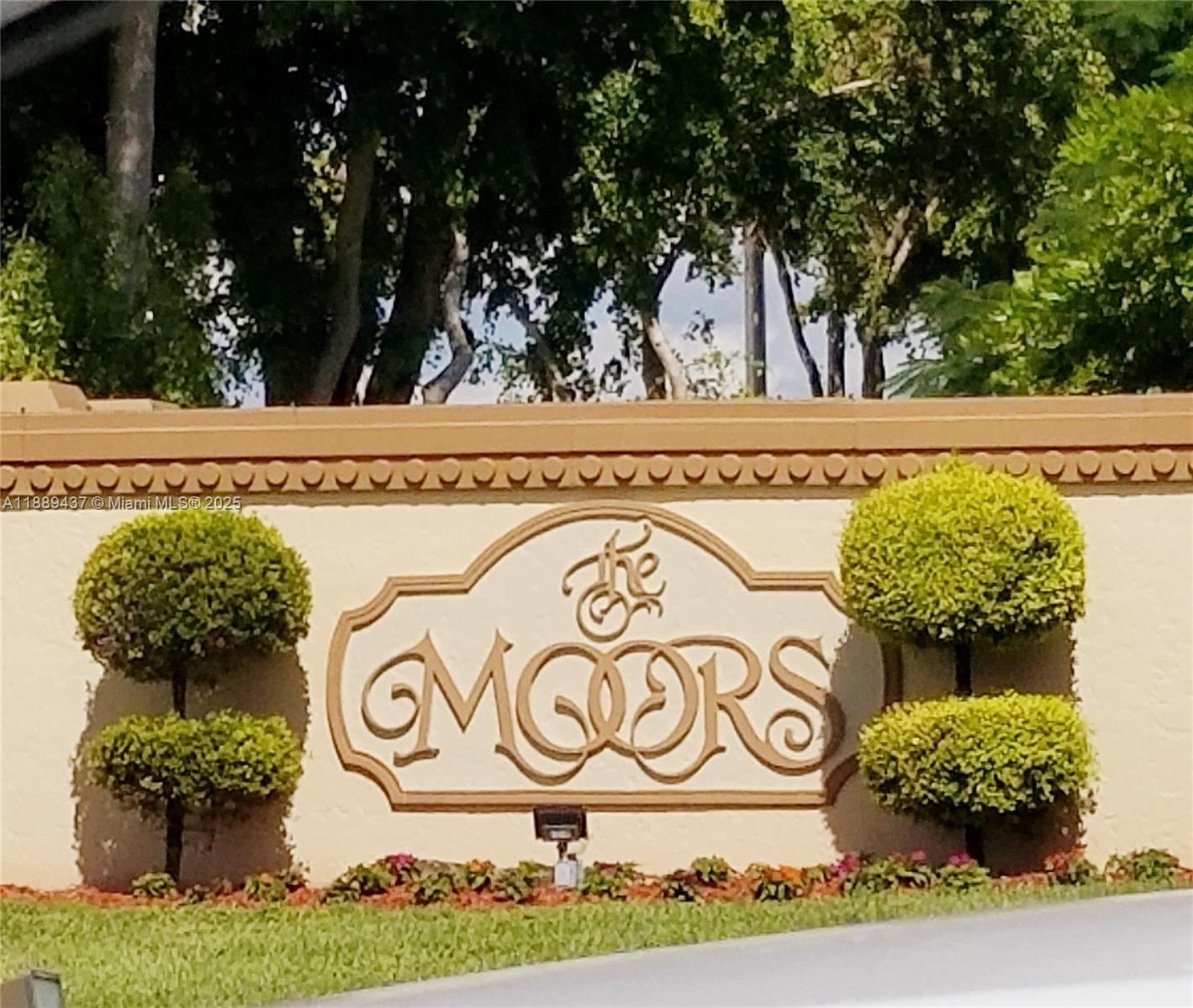 VILLA HOMES AT THE MOORS - Residential