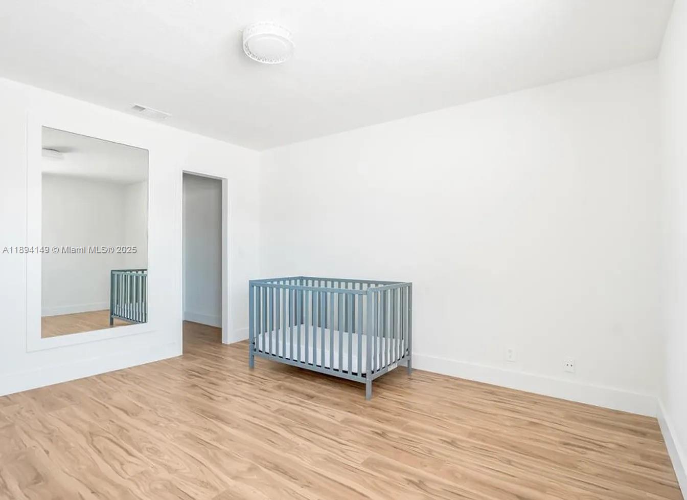 TRES VIDAS CONDO ONE - Residential