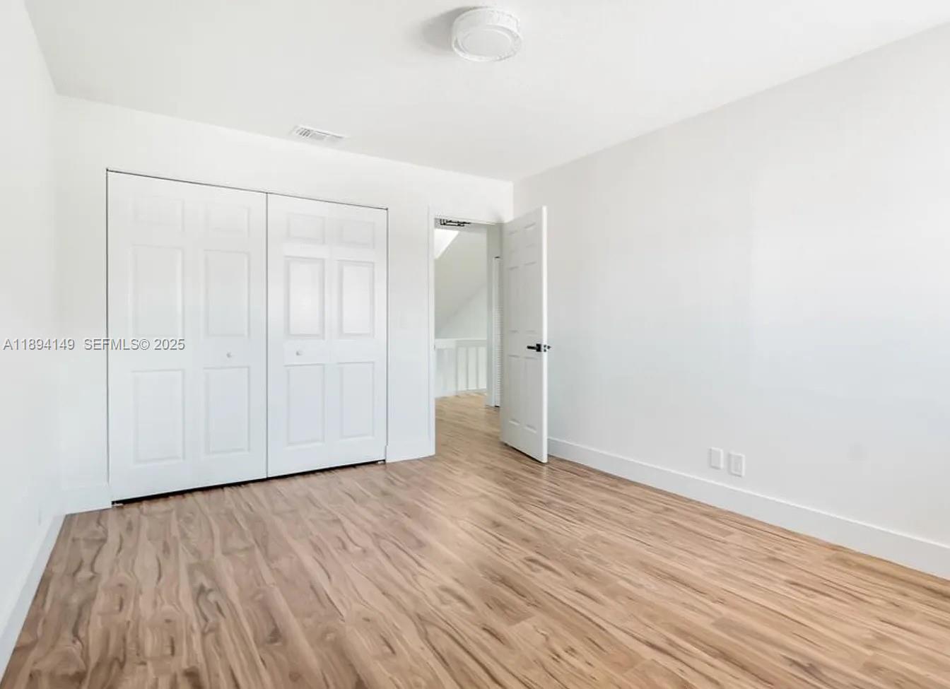 TRES VIDAS CONDO ONE - Residential